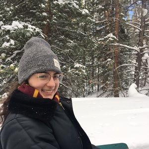 Meet Your Posher, Lisa